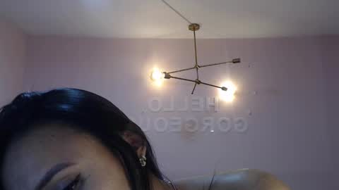 Snapshot of allisson_a chatting on 01/11/25, 12:50 Allisson online show from 01/11/25, 12:50