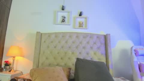 Snapshot of allisson_m chatting on 01/13/25, 12:02 allisson online show from 01/13/25, 12:02