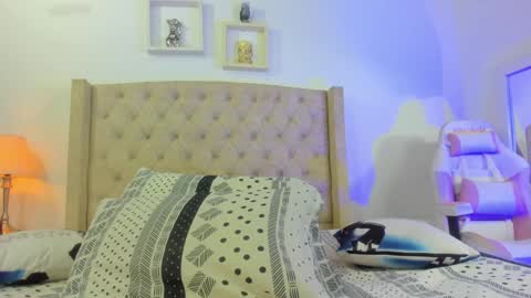 Snapshot of allisson_m chatting on 01/31/25, 12:07 allisson online show from 01/31/25, 12:07