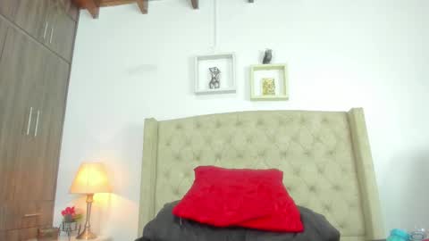 Snapshot of allisson_m chatting on 03/10/25, 03:20 allisson online show from 03/10/25, 03:20
