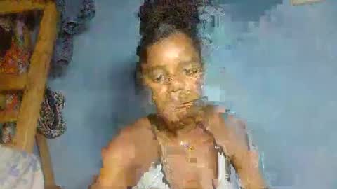 allizida01 online show from 11/16/25, 03:28