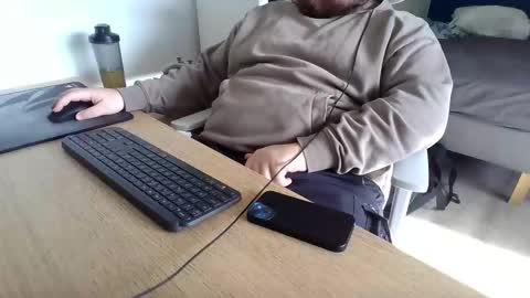 Snapshot of allowis2 chatting on 09/16/25, 01:12 allowis2 online show from 09/16/25, 01:12