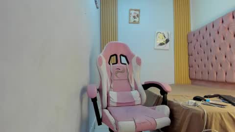 alluringangel01 online show from 11/04/25, 03:05