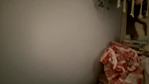 Snapshot of allyanalangel chatting on 01/28/25, 05:32 allyanalangel online show from 01/28/25, 05:32