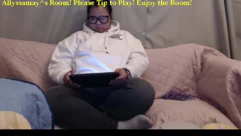 Allyssamay online show from 11/08/25, 05:07