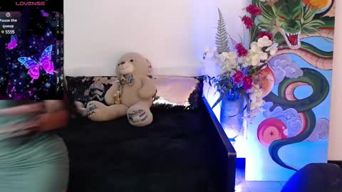 Snapshot of alma_art_ chatting on 02/17/25, 03:58 alma_art_ online show from 02/17/25, 03:58