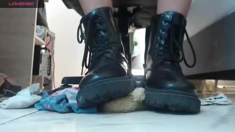 ALMA FENIX  online show from 02/14/25, 03:15