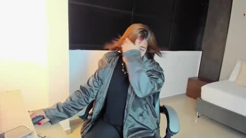 ALMA FENIX  online show from 10/13/25, 12:27