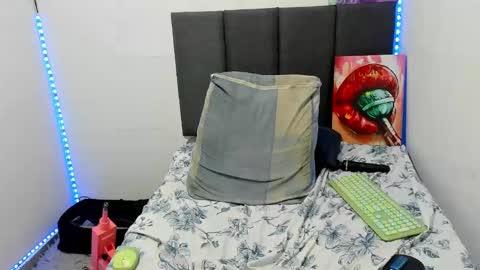 Snapshot of almaa__ chatting on 03/06/25, 01:37 Alma online show from 03/06/25, 01:37