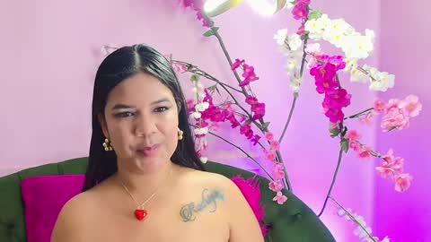 Snapshot of almendraevans chatting on 01/25/25, 02:36 ALMENDRAEVANS online show from 01/25/25, 02:36
