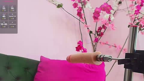 Snapshot of almendraevans chatting on 03/04/25, 05:45 ALMENDRAEVANS online show from 03/04/25, 05:45