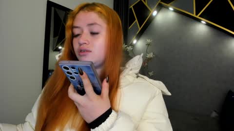 Snapshot of almma_ chatting on 01/20/25, 01:32 ALMMA online show from 01/20/25, 01:32