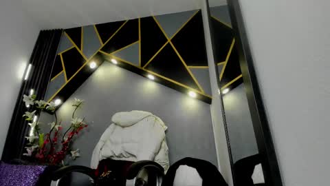 Snapshot of almma_ chatting on 02/11/25, 05:50 ALMMA online show from 02/11/25, 05:50