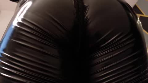 Snapshot of almma_ chatting on 02/25/25, 10:18 ALMMA online show from 02/25/25, 10:18