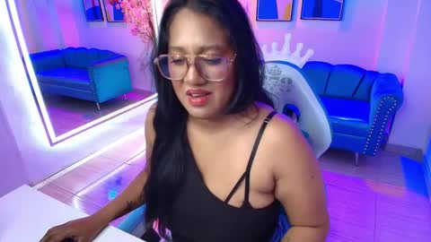 Alondra  online show from 11/08/25, 03:50