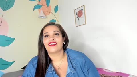 Snapshot of alondra_zaens chatting on 01/09/25, 08:44 Alondra online show from 01/09/25, 08:44