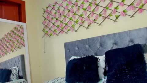 Alondra gomez online show from 02/04/25, 12:11