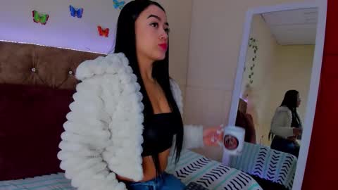 Alondra gomez online show from 10/04/25, 10:24