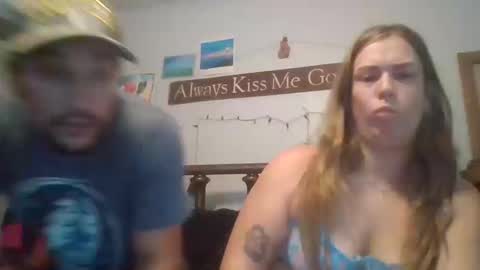 Snapshot of alphadomcole chatting on 10/13/25, 02:17 alphadomcole online show from 10/13/25, 02:17