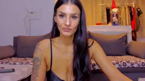 Michelle online show from 11/02/25, 01:30