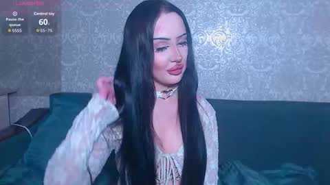 Alter online show from 11/21/25, 09:13