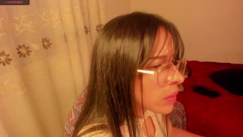 Snapshot of aluna_0310 chatting on 12/28/24, 11:26 . . online show from 12/28/24, 11:26