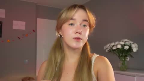 Amelia NEXT STREAM  online show from 11/20/25, 01:44