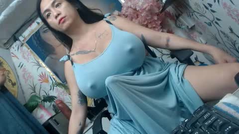 Snapshot of alwayshardcock11inch chatting on 11/18/25, 01:55 SARAHEYHEYHUGECOCK online show from 11/18/25, 01:55