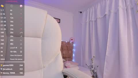 Snapshot of aly_moon chatting on 01/20/25, 05:26 Im Aly3 online show from 01/20/25, 05:26
