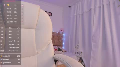Snapshot of aly_moon chatting on 01/26/25, 05:23 Im Aly3 online show from 01/26/25, 05:23