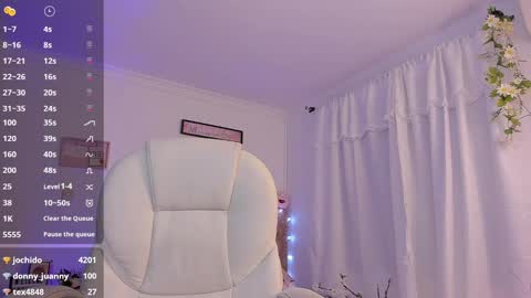 Snapshot of aly_moon chatting on 02/26/25, 05:20 Im Aly3 online show from 02/26/25, 05:20