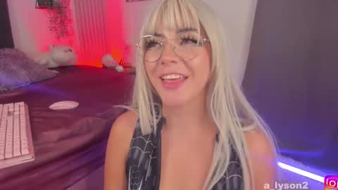 Im back 3 follow me on instagram  na misuan online show from 02/10/25, 01:44