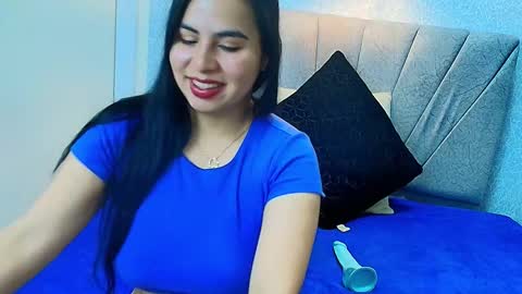 Snapshot of aly_smith_ chatting on 09/11/25, 11:21 A L Y online show from 09/11/25, 11:21