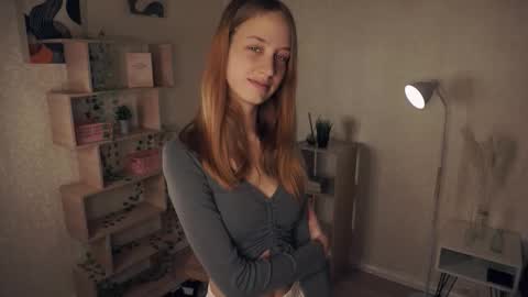 Snapshot of alyshaanzaldua chatting on 10/14/25, 08:15 Harper online show from 10/14/25, 08:15