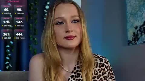 Vanessa online show from 11/07/25, 04:23