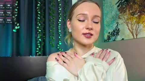 Vanessa online show from 11/09/25, 04:11