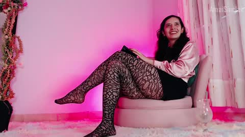 Snapshot of amaisinclair chatting on 01/10/25, 12:15 Amai Sinclair online show from 01/10/25, 12:15