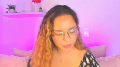 Snapshot of amalia_bennet chatting on 02/24/25, 11:19 amalia bennet online show from 02/24/25, 11:19