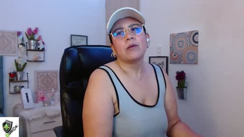 Snapshot of amalia_brunette chatting on 01/13/25, 10:56 AMALIA online show from 01/13/25, 10:56