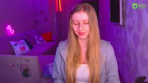 Snapshot of amaliaqueen999 chatting on 01/12/25, 01:27 Amalia online show from 01/12/25, 01:27