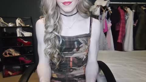 Snapshot of amaliecd chatting on 01/25/25, 09:57 Amalie online show from 01/25/25, 09:57