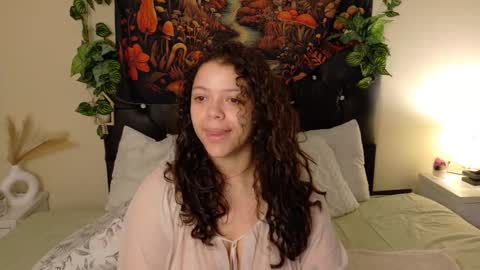 Snapshot of amand1_sweet chatting on 10/05/25, 01:42 online show from 10/05/25, 01:42