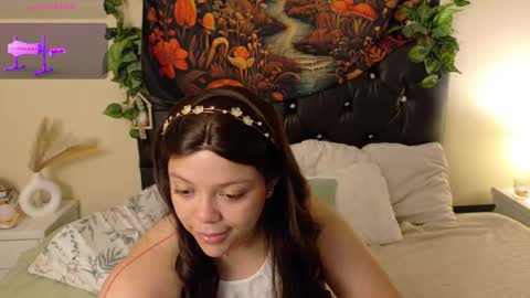 Snapshot of amand1_sweet chatting on 10/12/25, 01:21 online show from 10/12/25, 01:21