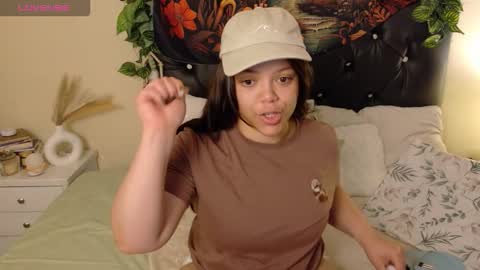 Snapshot of amand1_sweet chatting on 10/14/25, 01:56 online show from 10/14/25, 01:56