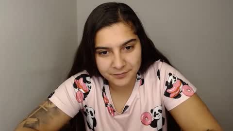 Snapshot of amanda5star chatting on 01/15/25, 11:19 The queen of the biceps online show from 01/15/25, 11:19