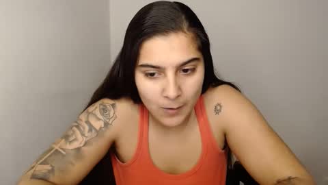 Snapshot of amanda5star chatting on 01/18/25, 04:21 The queen of the biceps online show from 01/18/25, 04:21