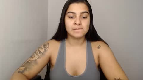 Snapshot of amanda5star chatting on 01/26/25, 09:51 The queen of the biceps online show from 01/26/25, 09:51