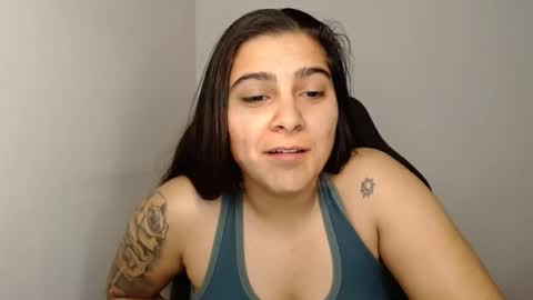 Snapshot of amanda5star chatting on 01/31/25, 03:00 The queen of the biceps online show from 01/31/25, 03:00