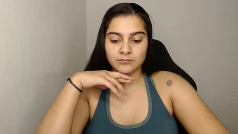 Snapshot of amanda5star chatting on 01/31/25, 09:26 The queen of the biceps online show from 01/31/25, 09:26
