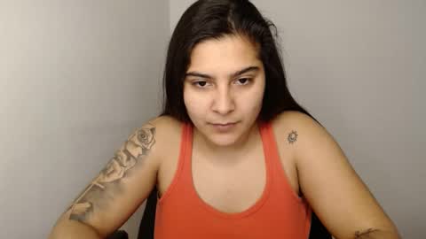 Snapshot of amanda5star chatting on 02/03/25, 10:58 The queen of the biceps online show from 02/03/25, 10:58